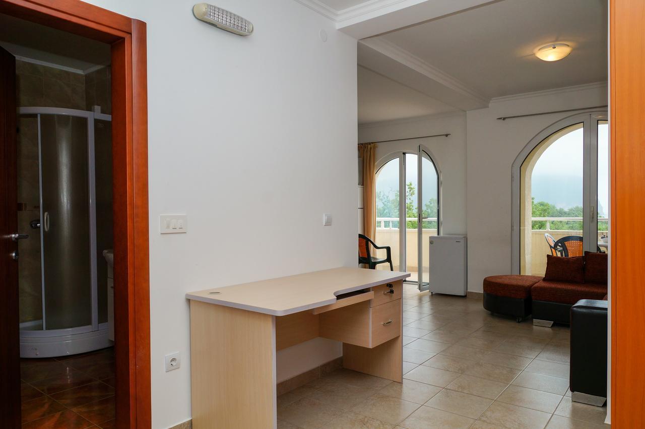 Apart Hotel Forte Roses Montenegro Ko Buljarica Petrovac Exterior foto